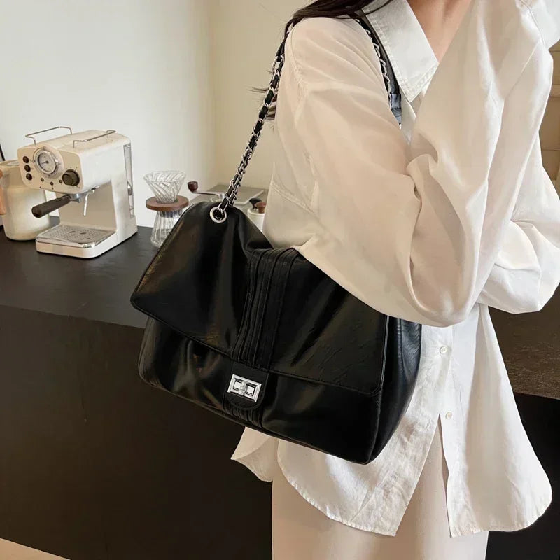 Classic Fashion Trend Women's Large Capacity Handbag
