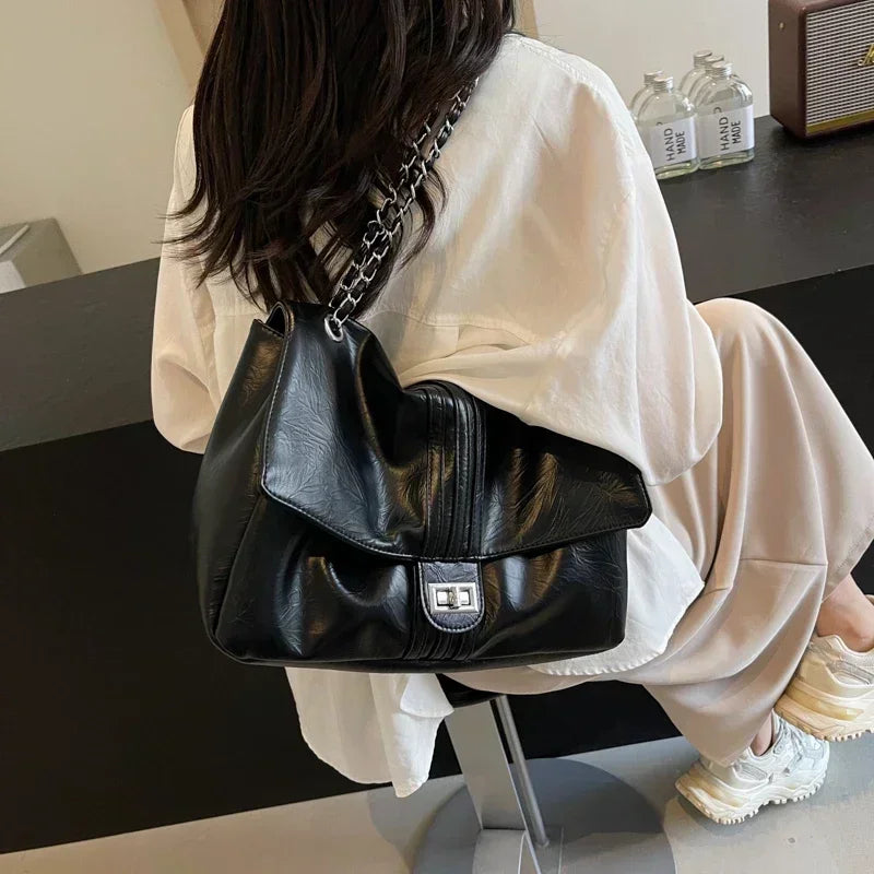 Classic Fashion Trend Women's Large Capacity Handbag