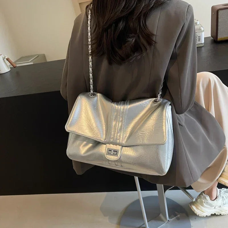 Classic Fashion Trend Women's Large Capacity Handbag